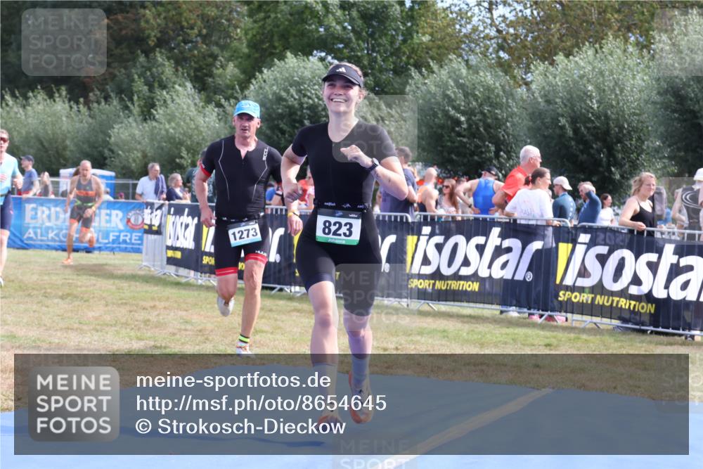 31.08.2025 - Elbe Triathlon Hamburg Strokosch-Dieckow http://msf.ph/oto/8654645 31.08.2025 11:40:27 Ziel 660, 823, 1273, 1310, 1379 meine-sportfotos.de