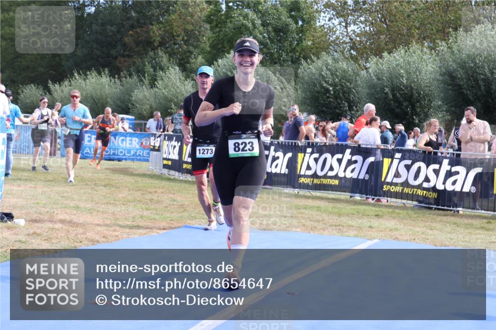 31.08.2025 - Elbe Triathlon Hamburg Strokosch-Dieckow http://msf.ph/oto/8654647 31.08.2025 11:40:28 Ziel 660, 823, 1273, 1310, 1379 meine-sportfotos.de