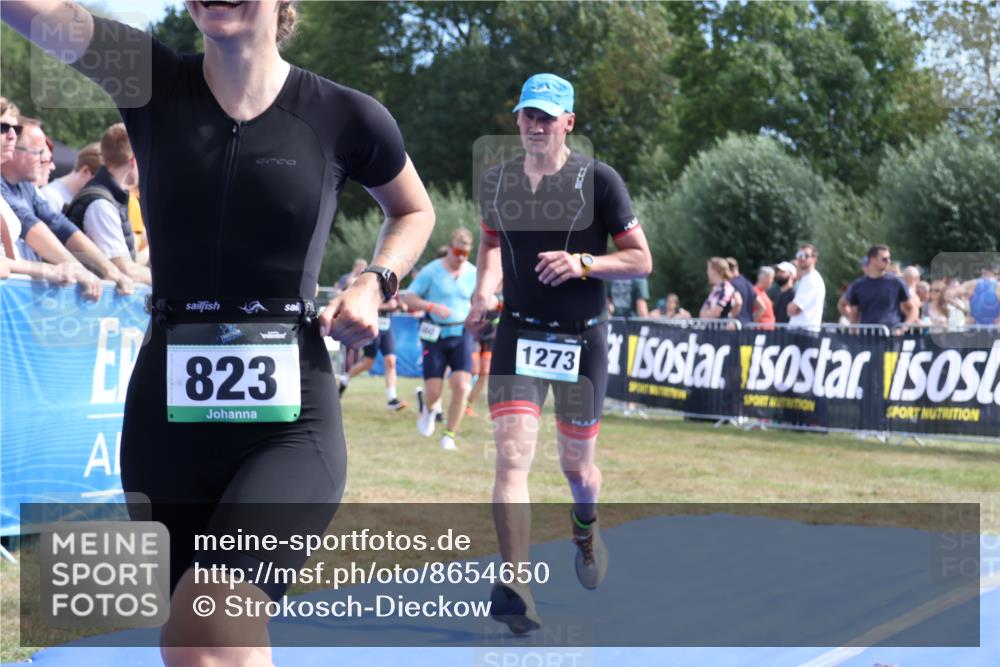 31.08.2025 - Elbe Triathlon Hamburg Strokosch-Dieckow http://msf.ph/oto/8654650 31.08.2025 11:40:29 Ziel 660, 823, 1273, 1310, 1379 meine-sportfotos.de