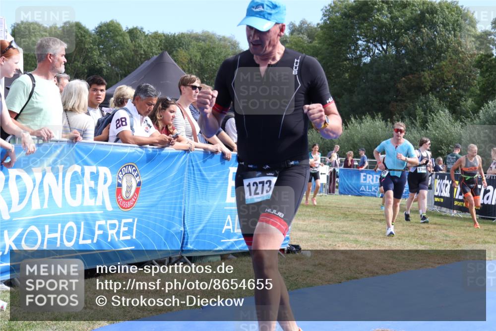 31.08.2025 - Elbe Triathlon Hamburg Strokosch-Dieckow http://msf.ph/oto/8654655 31.08.2025 11:40:30 Ziel 660, 823, 1273, 1310, 1379 meine-sportfotos.de