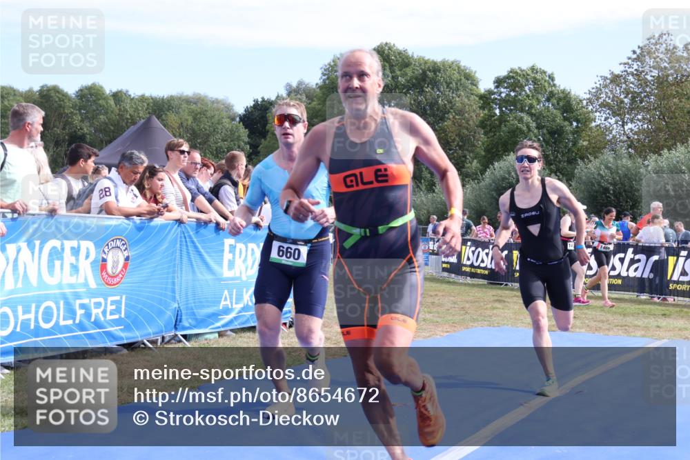 31.08.2025 - Elbe Triathlon Hamburg Strokosch-Dieckow http://msf.ph/oto/8654672 31.08.2025 11:40:34 Ziel 660, 1273, 1310, 1379 meine-sportfotos.de