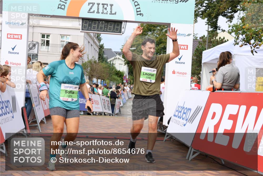31.08.2025 - 21. Blankeneser Heldenlauf Strokosch-Dieckow http://msf.ph/oto/8654676 31.08.2025 11:02:34 Ziel 3380, 3379, 3135, 3136, 3406, 3727 meine-sportfotos.de