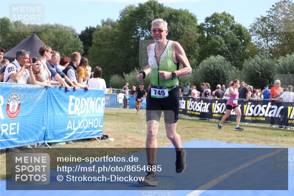 31.08.2025 - Elbe Triathlon Hamburg Strokosch-Dieckow http://msf.ph/oto/8654685 31.08.2025 11:40:44 Ziel 665, 745, 1137, 1298 meine-sportfotos.de