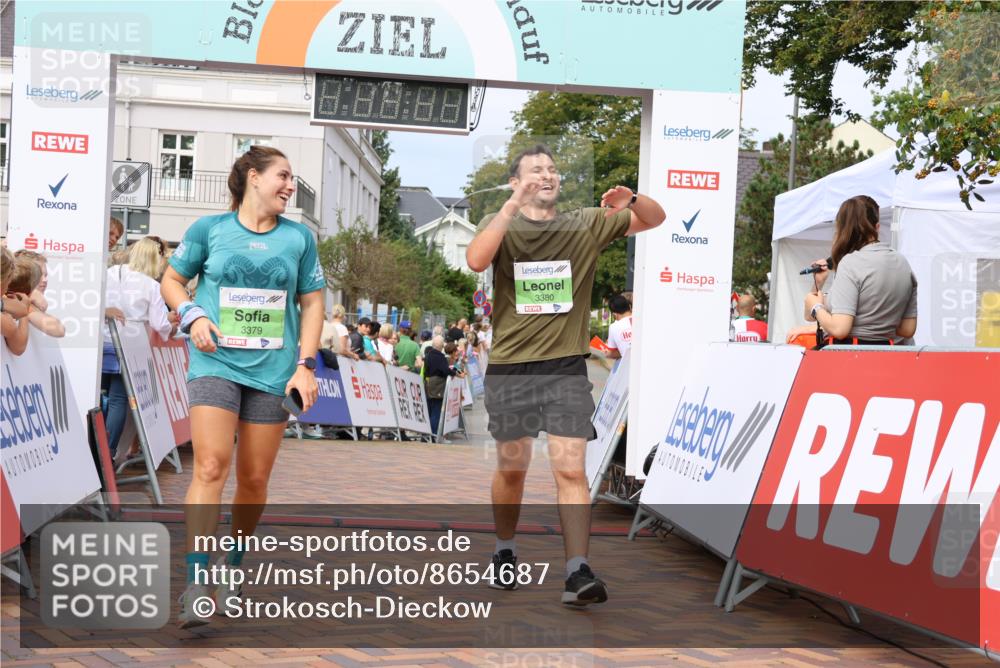 31.08.2025 - 21. Blankeneser Heldenlauf Strokosch-Dieckow http://msf.ph/oto/8654687 31.08.2025 11:02:34 Ziel 3380, 3379, 3135, 3136, 3406, 3727 meine-sportfotos.de