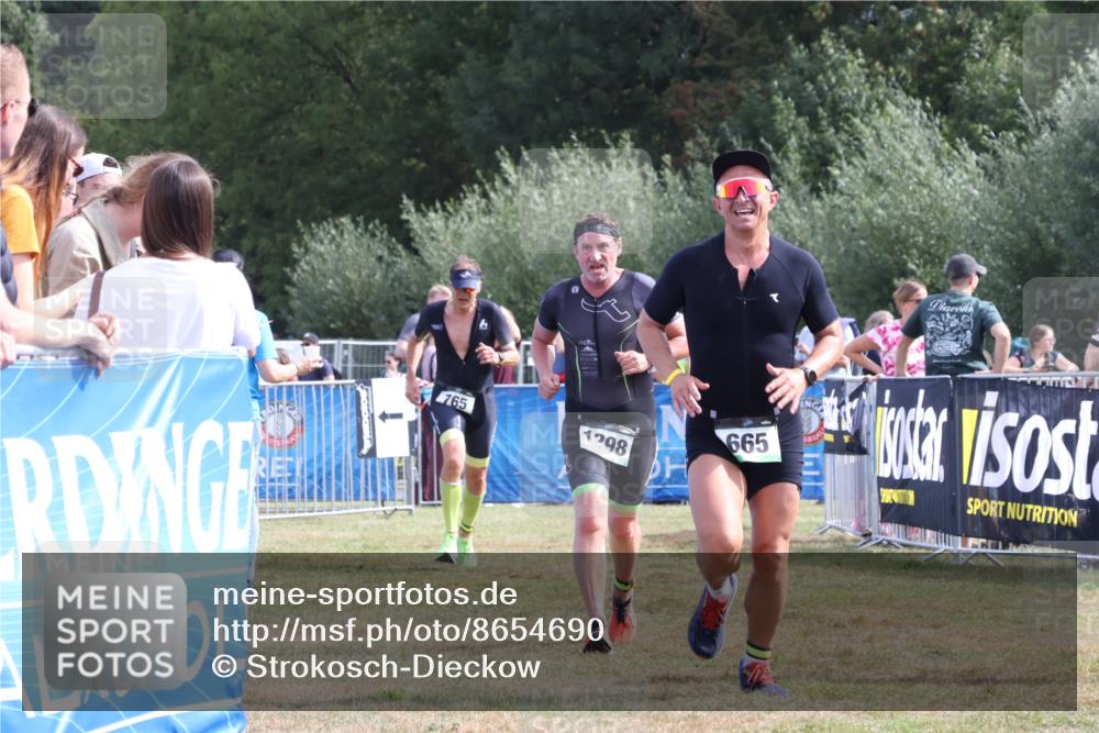 31.08.2025 - Elbe Triathlon Hamburg Strokosch-Dieckow http://msf.ph/oto/8654690 31.08.2025 11:40:48 Ziel 665, 745, 765, 1137, 1298 meine-sportfotos.de