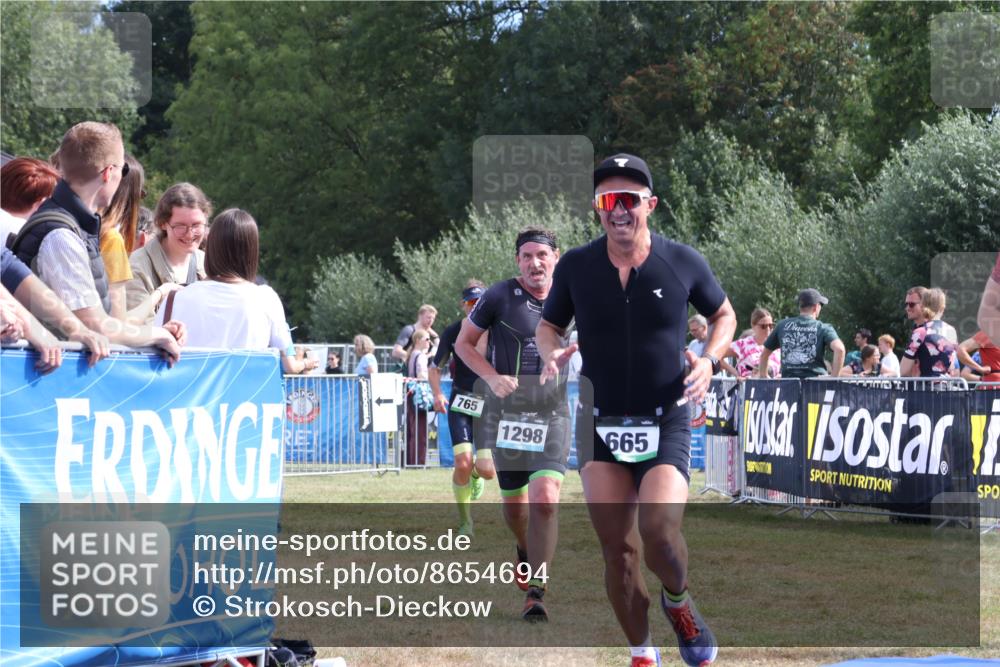 31.08.2025 - Elbe Triathlon Hamburg Strokosch-Dieckow http://msf.ph/oto/8654694 31.08.2025 11:40:49 Ziel 665, 745, 765, 1137, 1298 meine-sportfotos.de