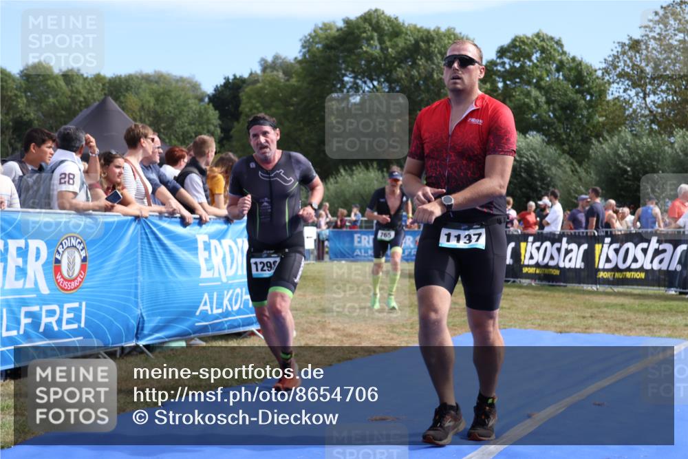 31.08.2025 - Elbe Triathlon Hamburg Strokosch-Dieckow http://msf.ph/oto/8654706 31.08.2025 11:40:51 Ziel 665, 765, 1137, 1298, 1599 meine-sportfotos.de