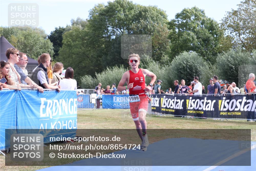 31.08.2025 - Elbe Triathlon Hamburg Strokosch-Dieckow http://msf.ph/oto/8654724 31.08.2025 11:40:59 Ziel 765, 1599 meine-sportfotos.de