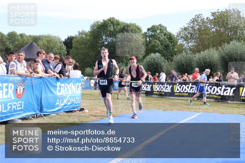 31.08.2025 - Elbe Triathlon Hamburg Strokosch-Dieckow http://msf.ph/oto/8654733 31.08.2025 11:41:09 Ziel 1280, 1601 meine-sportfotos.de