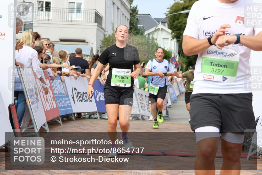 31.08.2025 - 21. Blankeneser Heldenlauf Strokosch-Dieckow http://msf.ph/oto/8654737 31.08.2025 11:02:29 Ziel 3380, 3379, 3135, 3136, 3406, 3484, 3727 meine-sportfotos.de