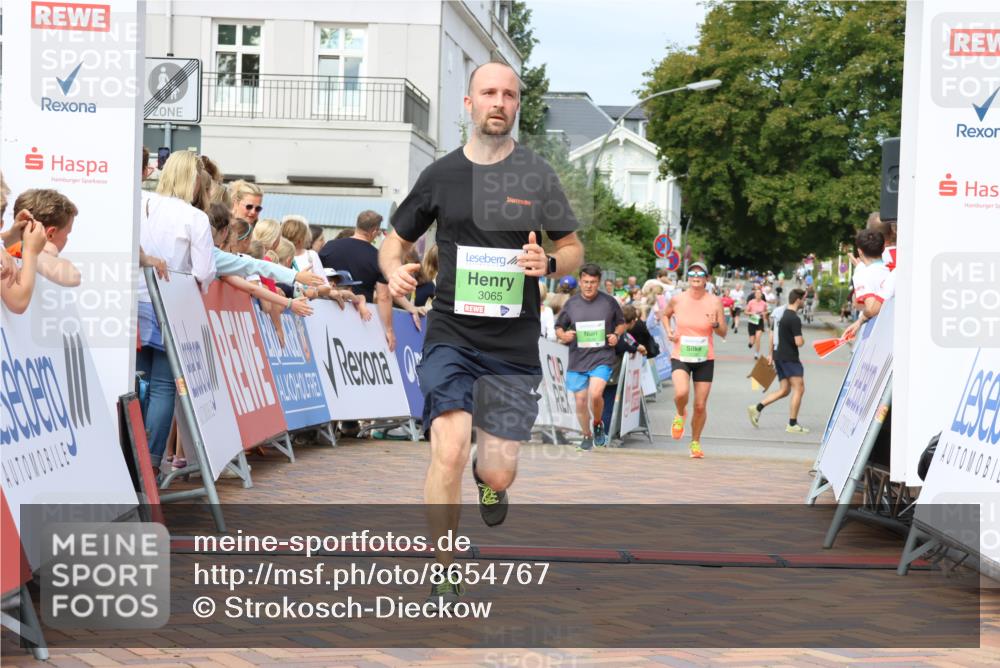 31.08.2025 - 21. Blankeneser Heldenlauf Strokosch-Dieckow http://msf.ph/oto/8654767 31.08.2025 11:03:06 Ziel 3638, 3065, 3666, 3548, 3106 meine-sportfotos.de