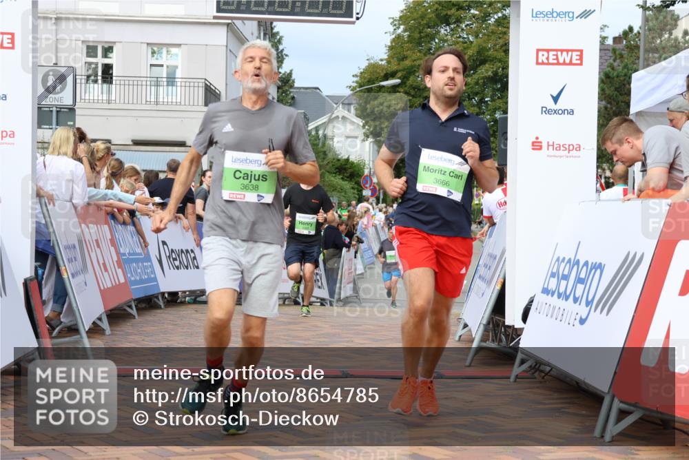 31.08.2025 - 21. Blankeneser Heldenlauf Strokosch-Dieckow http://msf.ph/oto/8654785 31.08.2025 11:03:04 Ziel 3638, 3065, 3666 meine-sportfotos.de