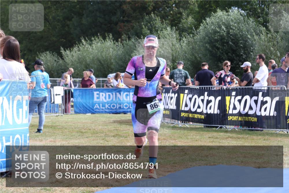 31.08.2025 - Elbe Triathlon Hamburg Strokosch-Dieckow http://msf.ph/oto/8654791 31.08.2025 11:41:41 Ziel 868, 903, 1252, 1289 meine-sportfotos.de