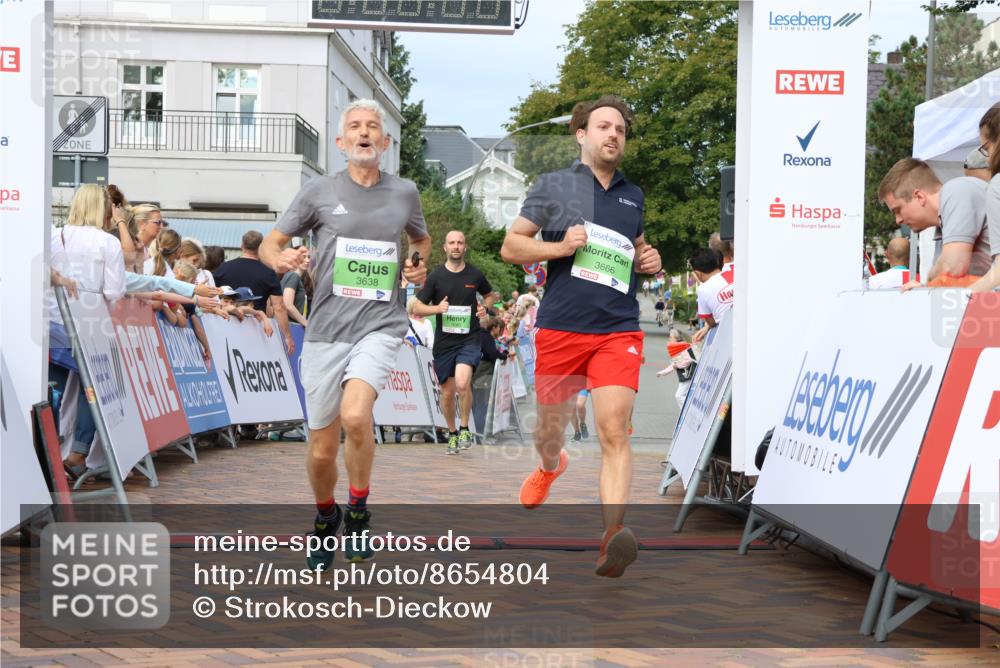 31.08.2025 - 21. Blankeneser Heldenlauf Strokosch-Dieckow http://msf.ph/oto/8654804 31.08.2025 11:03:04 Ziel 3638, 3065, 3666 meine-sportfotos.de