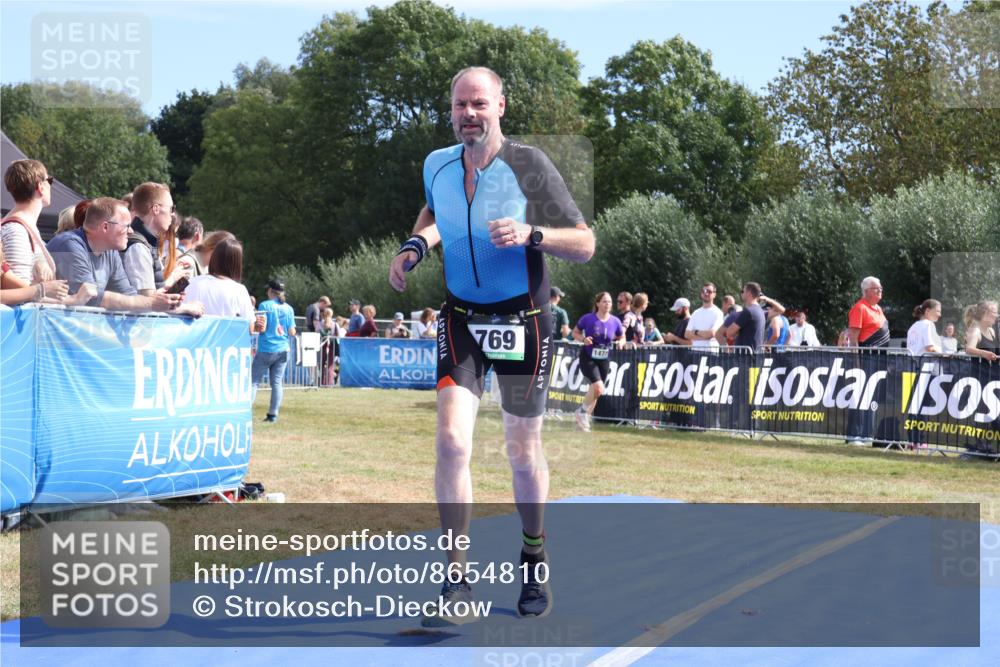 31.08.2025 - Elbe Triathlon Hamburg Strokosch-Dieckow http://msf.ph/oto/8654810 31.08.2025 11:41:54 Ziel 769 meine-sportfotos.de