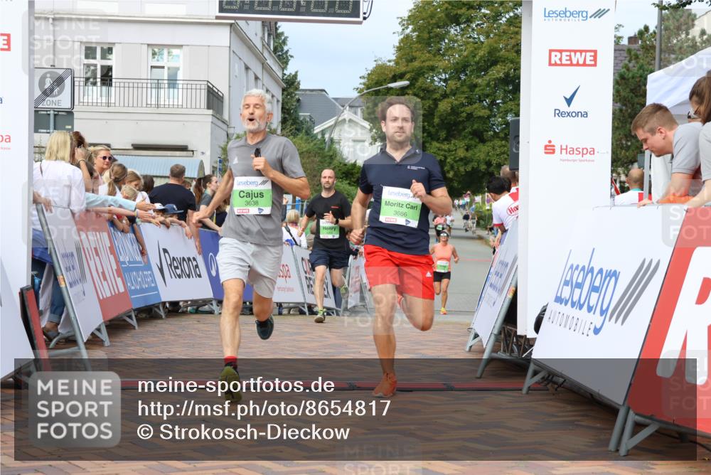 31.08.2025 - 21. Blankeneser Heldenlauf Strokosch-Dieckow http://msf.ph/oto/8654817 31.08.2025 11:03:03 Ziel 3638, 3065, 3666 meine-sportfotos.de
