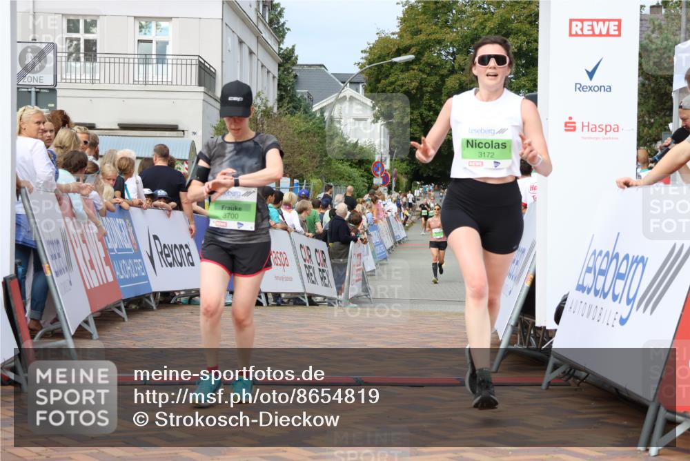 31.08.2025 - 21. Blankeneser Heldenlauf Strokosch-Dieckow http://msf.ph/oto/8654819 31.08.2025 11:02:15 Ziel 3587, 3172, 3180, 3700 meine-sportfotos.de