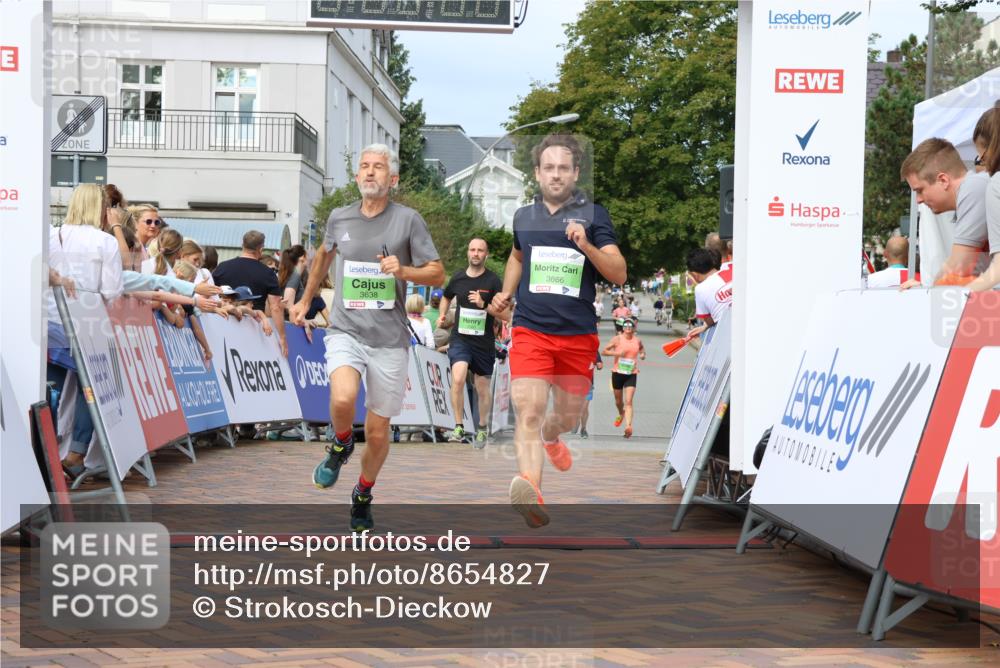 31.08.2025 - 21. Blankeneser Heldenlauf Strokosch-Dieckow http://msf.ph/oto/8654827 31.08.2025 11:03:03 Ziel 3638, 3065, 3666 meine-sportfotos.de