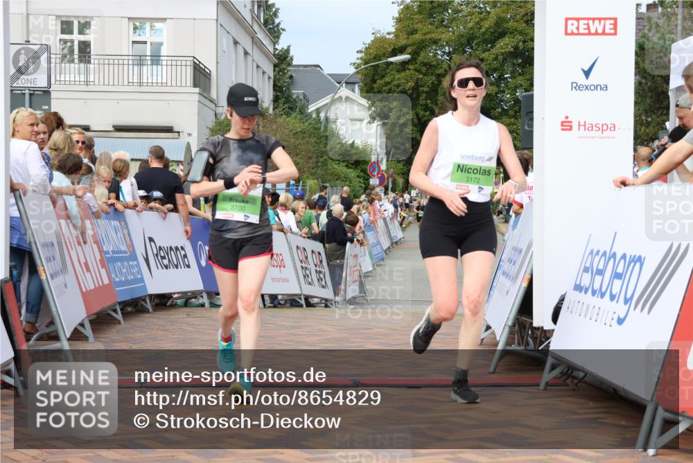 31.08.2025 - 21. Blankeneser Heldenlauf Strokosch-Dieckow http://msf.ph/oto/8654829 31.08.2025 11:02:15 Ziel 3587, 3172, 3180, 3700 meine-sportfotos.de