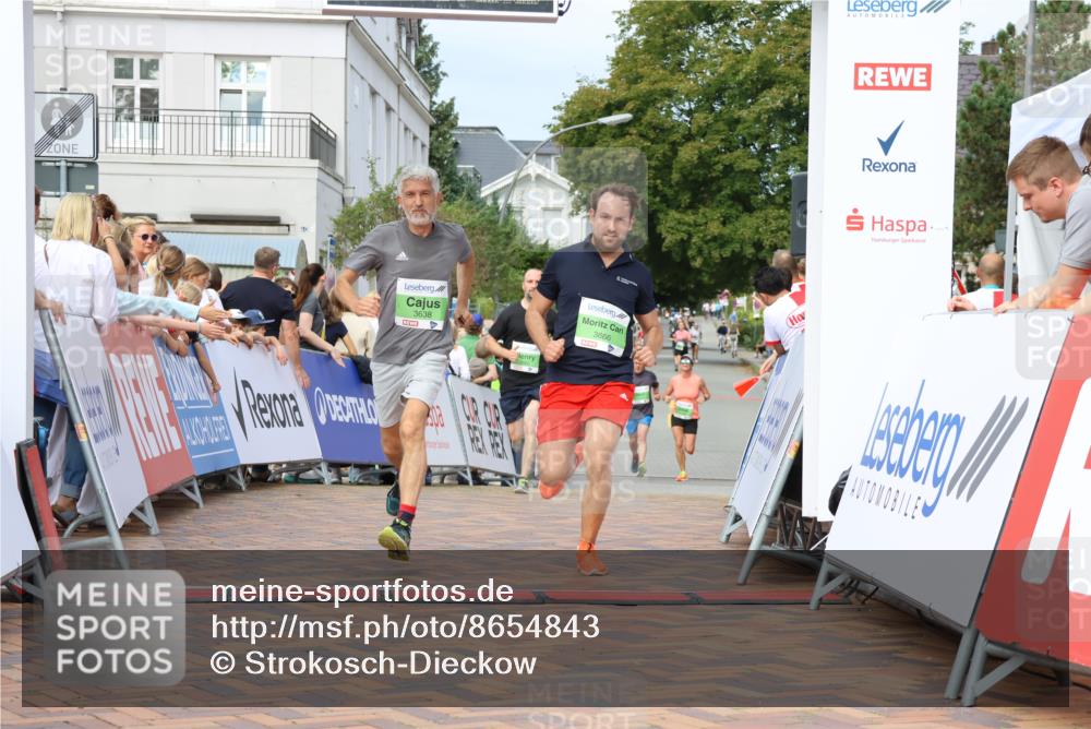31.08.2025 - 21. Blankeneser Heldenlauf Strokosch-Dieckow http://msf.ph/oto/8654843 31.08.2025 11:03:03 Ziel 3638, 3065, 3666 meine-sportfotos.de