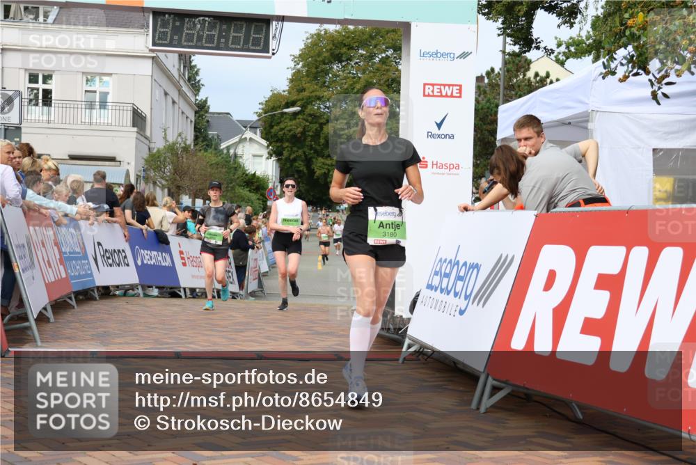 31.08.2025 - 21. Blankeneser Heldenlauf Strokosch-Dieckow http://msf.ph/oto/8654849 31.08.2025 11:02:12 Ziel 3587, 3172, 3556, 3180, 3700 meine-sportfotos.de