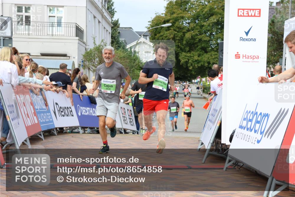 31.08.2025 - 21. Blankeneser Heldenlauf Strokosch-Dieckow http://msf.ph/oto/8654858 31.08.2025 11:03:03 Ziel 3638, 3065, 3666 meine-sportfotos.de