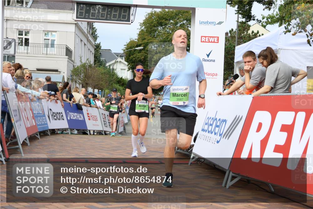 31.08.2025 - 21. Blankeneser Heldenlauf Strokosch-Dieckow http://msf.ph/oto/8654874 31.08.2025 11:02:11 Ziel 3587, 3471, 3172, 3556, 3180, 3700 meine-sportfotos.de