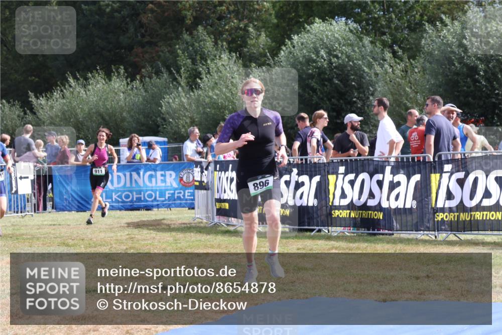 31.08.2025 - Elbe Triathlon Hamburg Strokosch-Dieckow http://msf.ph/oto/8654878 31.08.2025 11:42:53 Ziel 896, 911, 1122, 1318 meine-sportfotos.de