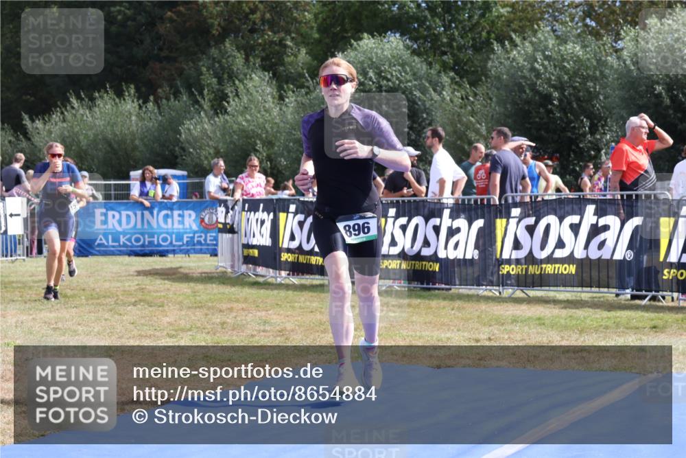 31.08.2025 - Elbe Triathlon Hamburg Strokosch-Dieckow http://msf.ph/oto/8654884 31.08.2025 11:42:54 Ziel 896, 911, 1122, 1318 meine-sportfotos.de