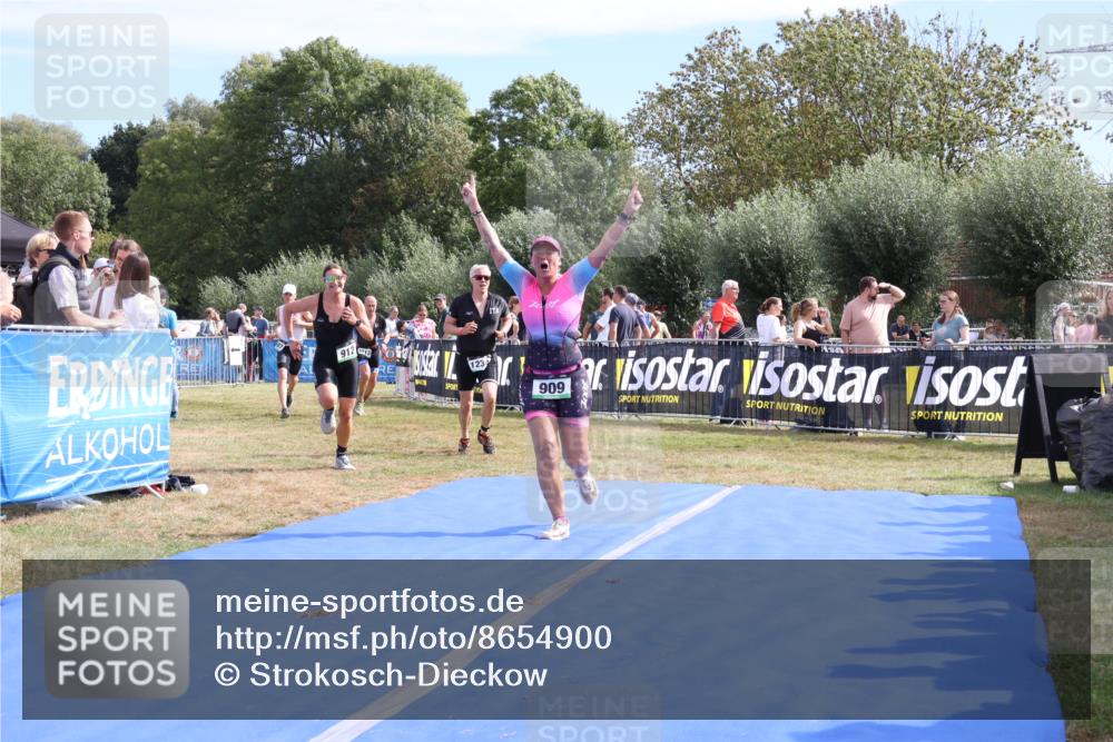 31.08.2025 - Elbe Triathlon Hamburg Strokosch-Dieckow http://msf.ph/oto/8654900 31.08.2025 11:43:13 Ziel 909, 912, 1234, 1313, 1607 meine-sportfotos.de