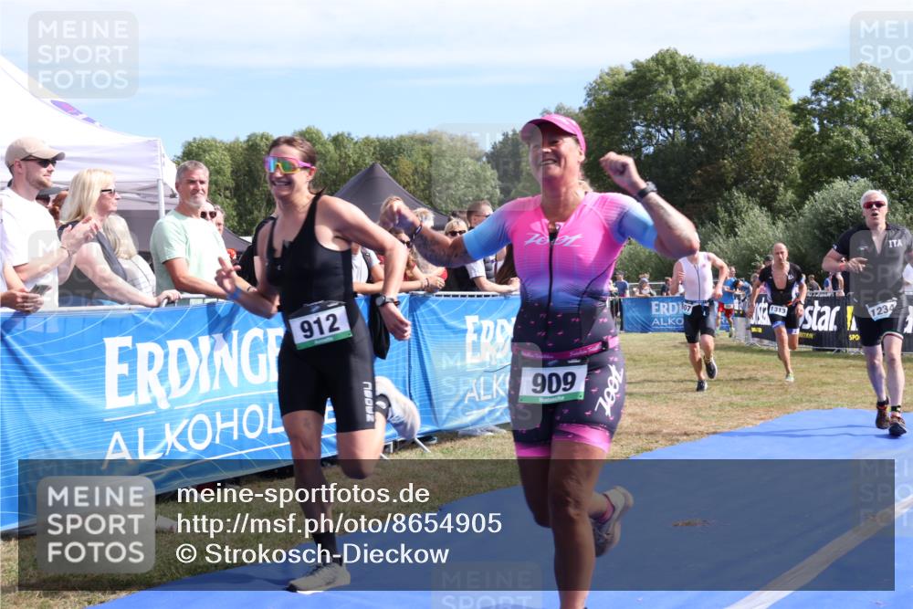 31.08.2025 - Elbe Triathlon Hamburg Strokosch-Dieckow http://msf.ph/oto/8654905 31.08.2025 11:43:15 Ziel 606, 909, 912, 1234, 1313, 1607 meine-sportfotos.de