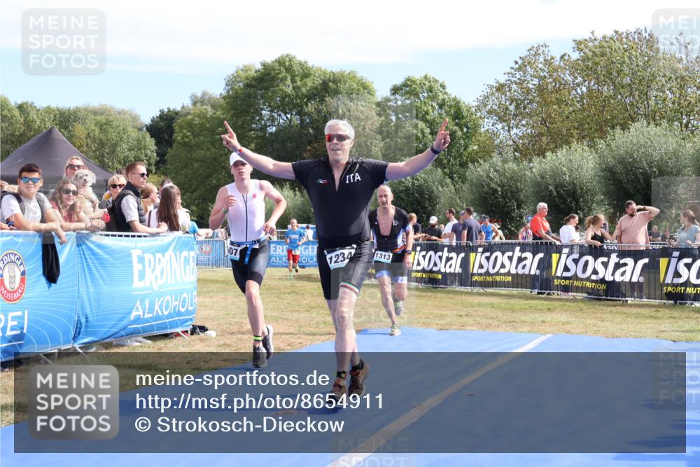 31.08.2025 - Elbe Triathlon Hamburg Strokosch-Dieckow http://msf.ph/oto/8654911 31.08.2025 11:43:16 Ziel 606, 909, 912, 1234, 1313, 1607 meine-sportfotos.de
