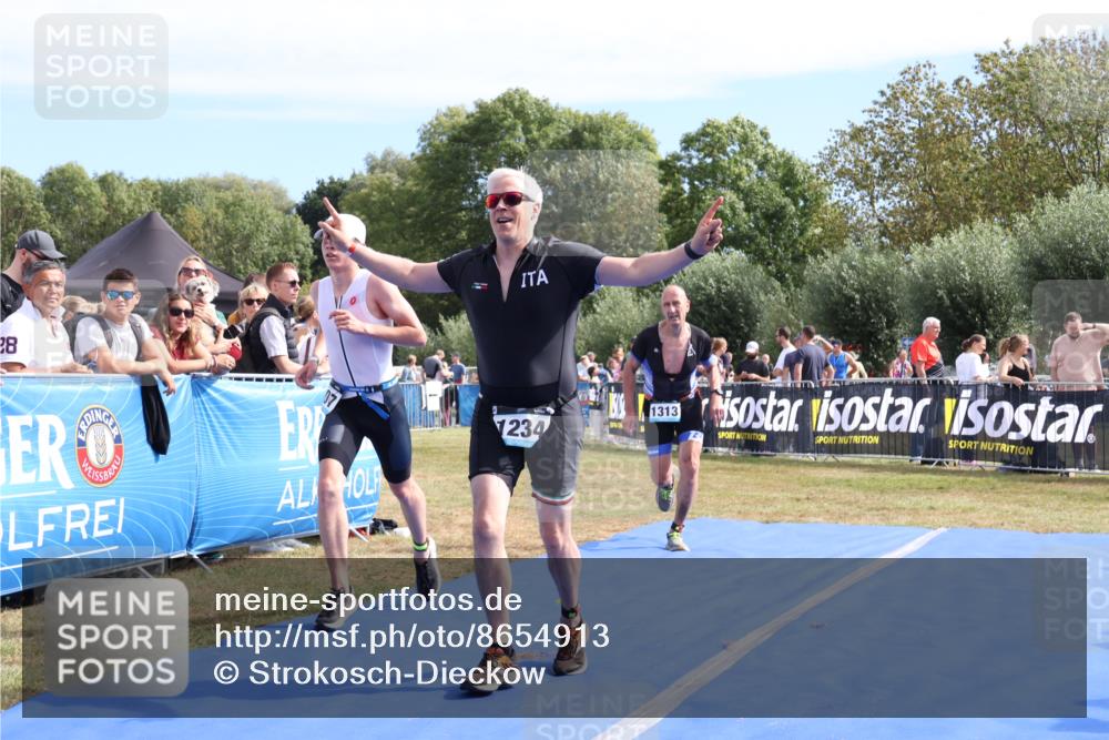 31.08.2025 - Elbe Triathlon Hamburg Strokosch-Dieckow http://msf.ph/oto/8654913 31.08.2025 11:43:17 Ziel 606, 909, 912, 1234, 1313, 1607 meine-sportfotos.de