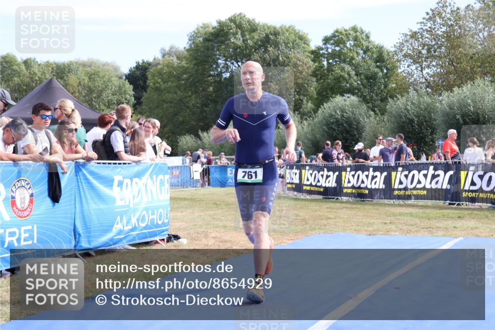 31.08.2025 - Elbe Triathlon Hamburg Strokosch-Dieckow http://msf.ph/oto/8654929 31.08.2025 11:43:34 Ziel 761, 845, 1322 meine-sportfotos.de