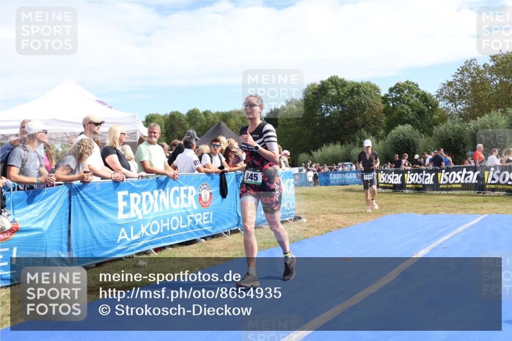 31.08.2025 - Elbe Triathlon Hamburg Strokosch-Dieckow http://msf.ph/oto/8654935 31.08.2025 11:43:43 Ziel 845, 1319 meine-sportfotos.de