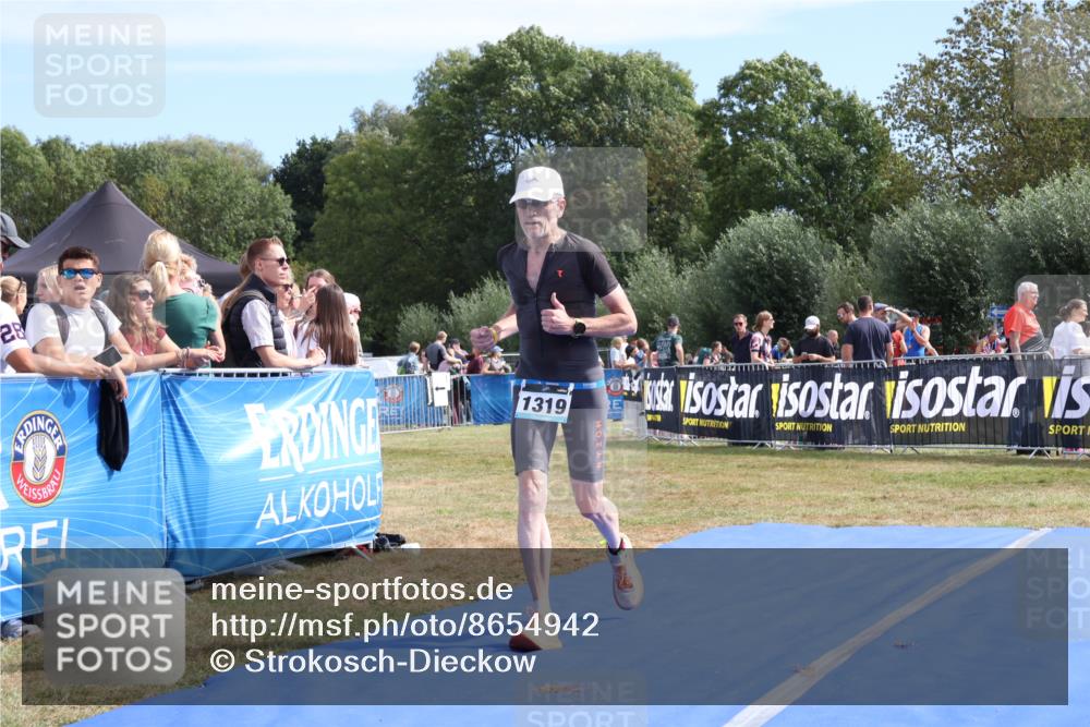 31.08.2025 - Elbe Triathlon Hamburg Strokosch-Dieckow http://msf.ph/oto/8654942 31.08.2025 11:43:45 Ziel 845, 1319 meine-sportfotos.de