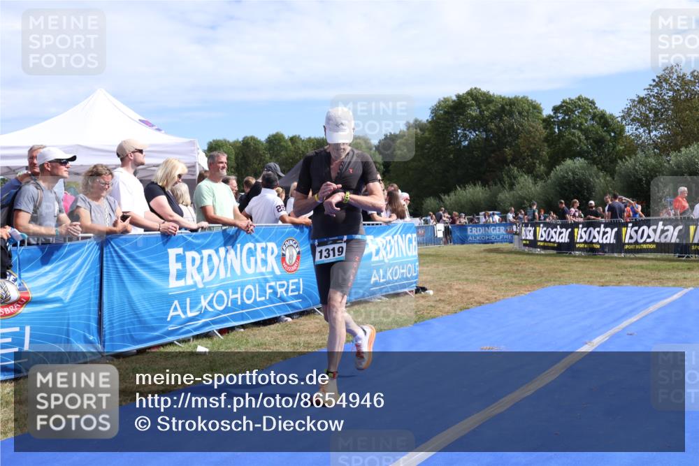 31.08.2025 - Elbe Triathlon Hamburg Strokosch-Dieckow http://msf.ph/oto/8654946 31.08.2025 11:43:46 Ziel 845, 1319 meine-sportfotos.de