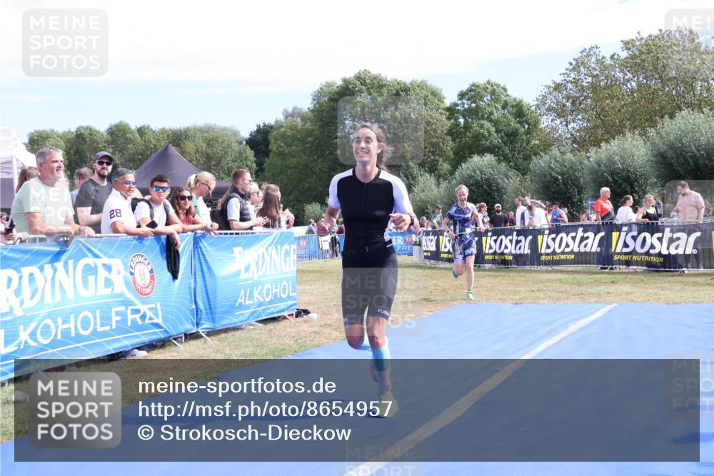 31.08.2025 - Elbe Triathlon Hamburg Strokosch-Dieckow http://msf.ph/oto/8654957 31.08.2025 11:43:59 Ziel 1166, 1376, 1446 meine-sportfotos.de