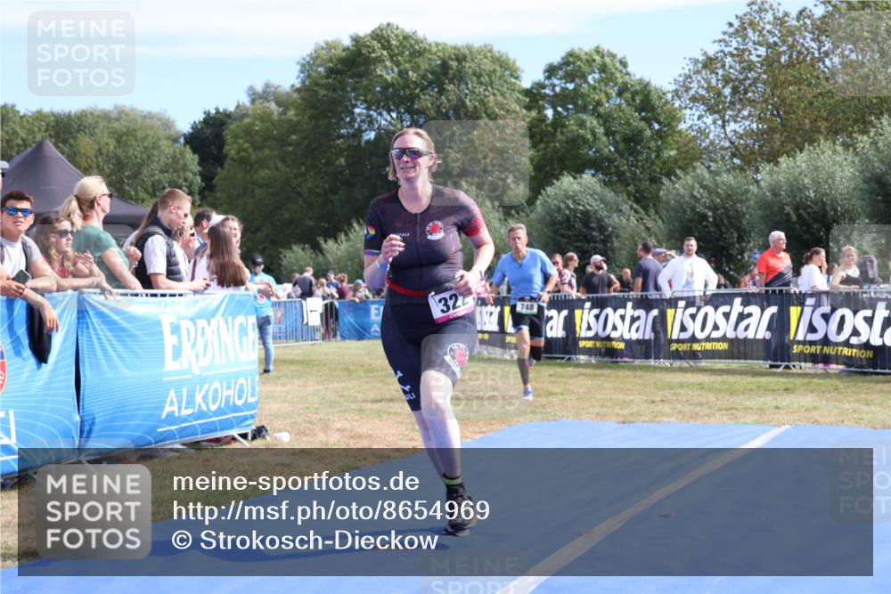31.08.2025 - Elbe Triathlon Hamburg Strokosch-Dieckow http://msf.ph/oto/8654969 31.08.2025 11:44:10 Ziel 322, 748, 1256 meine-sportfotos.de