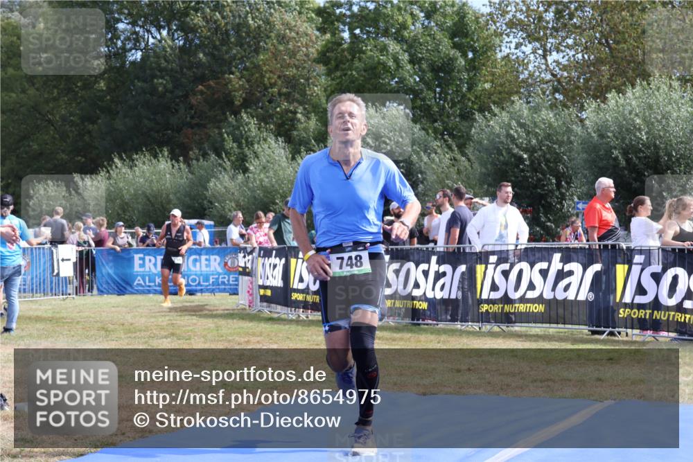 31.08.2025 - Elbe Triathlon Hamburg Strokosch-Dieckow http://msf.ph/oto/8654975 31.08.2025 11:44:12 Ziel 322, 748, 1256, 1354 meine-sportfotos.de