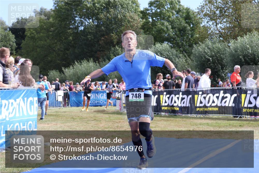 31.08.2025 - Elbe Triathlon Hamburg Strokosch-Dieckow http://msf.ph/oto/8654976 31.08.2025 11:44:12 Ziel 322, 748, 1256, 1354 meine-sportfotos.de