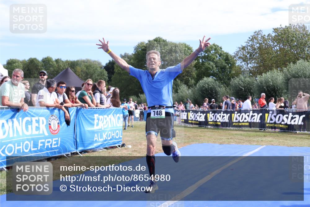 31.08.2025 - Elbe Triathlon Hamburg Strokosch-Dieckow http://msf.ph/oto/8654980 31.08.2025 11:44:13 Ziel 322, 748, 1256, 1354 meine-sportfotos.de
