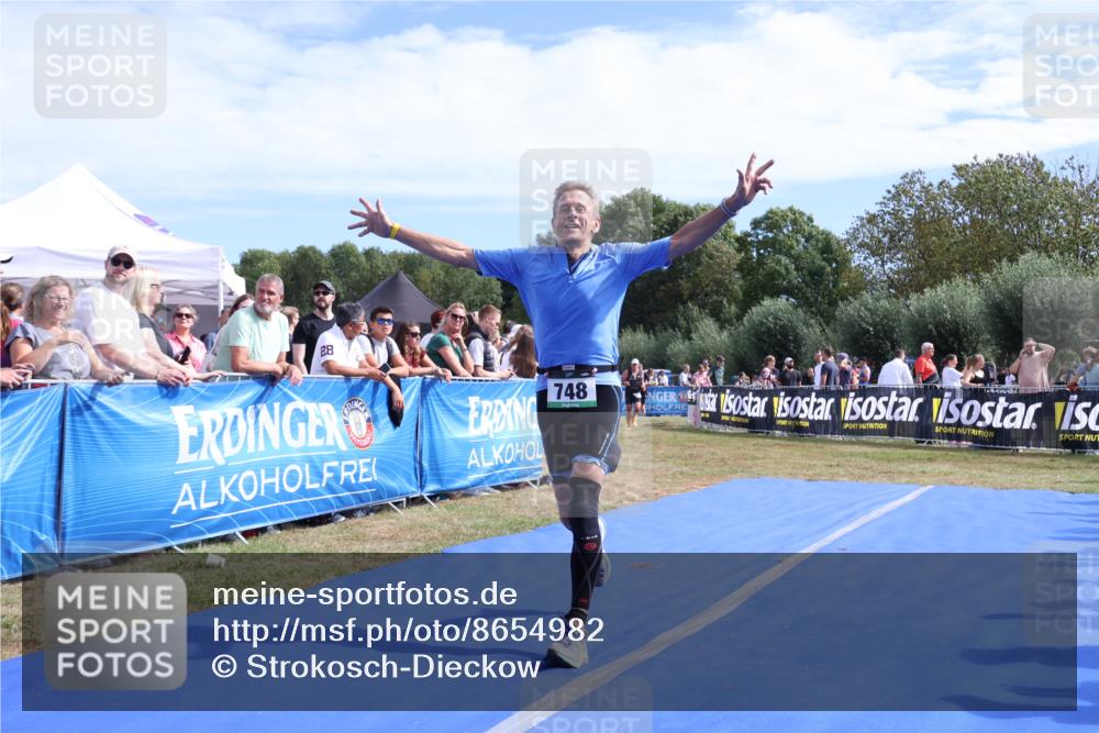 31.08.2025 - Elbe Triathlon Hamburg Strokosch-Dieckow http://msf.ph/oto/8654982 31.08.2025 11:44:13 Ziel 322, 748, 1256, 1354 meine-sportfotos.de