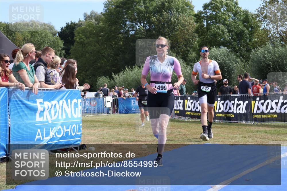 31.08.2025 - Elbe Triathlon Hamburg Strokosch-Dieckow http://msf.ph/oto/8654995 31.08.2025 11:44:21 Ziel 537, 916, 1256, 1354 meine-sportfotos.de