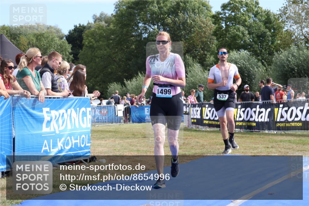 31.08.2025 - Elbe Triathlon Hamburg Strokosch-Dieckow http://msf.ph/oto/8654996 31.08.2025 11:44:21 Ziel 537, 916, 1256, 1354 meine-sportfotos.de