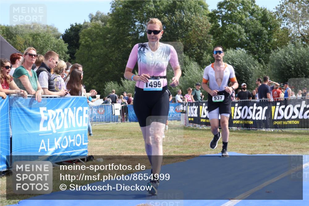 31.08.2025 - Elbe Triathlon Hamburg Strokosch-Dieckow http://msf.ph/oto/8654999 31.08.2025 11:44:22 Ziel 537, 916, 1256, 1354 meine-sportfotos.de