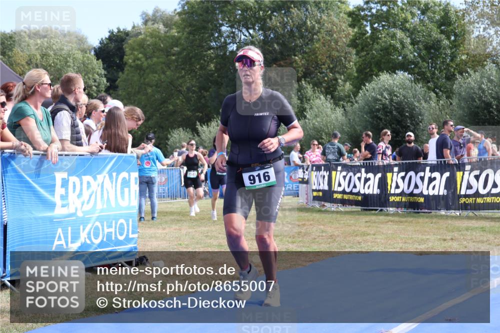 31.08.2025 - Elbe Triathlon Hamburg Strokosch-Dieckow http://msf.ph/oto/8655007 31.08.2025 11:44:26 Ziel 537, 916, 1191 meine-sportfotos.de