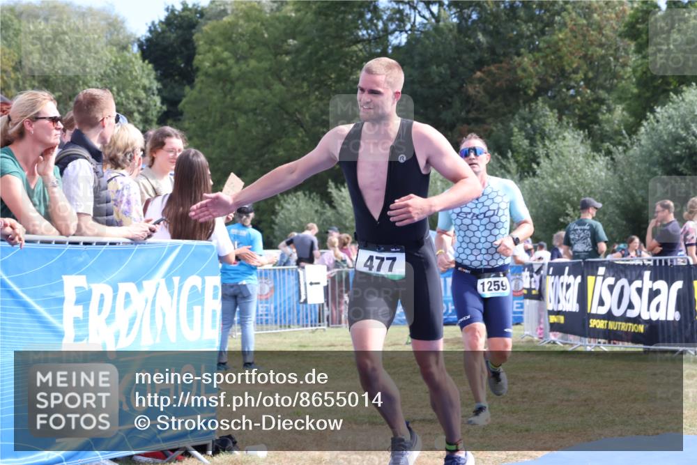 31.08.2025 - Elbe Triathlon Hamburg Strokosch-Dieckow http://msf.ph/oto/8655014 31.08.2025 11:44:36 Ziel 477, 701, 1191, 1259 meine-sportfotos.de