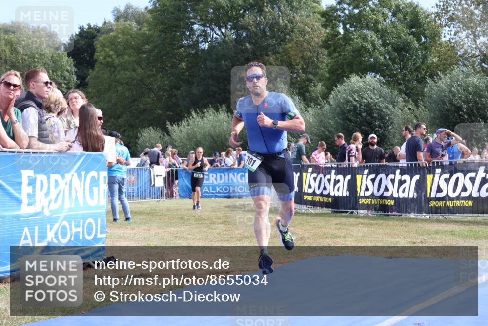 31.08.2025 - Elbe Triathlon Hamburg Strokosch-Dieckow http://msf.ph/oto/8655034 31.08.2025 11:44:41 Ziel 477, 701, 832, 1259 meine-sportfotos.de