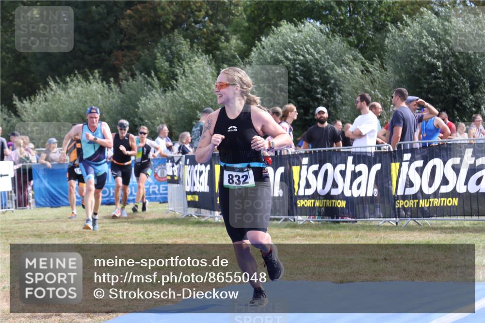 31.08.2025 - Elbe Triathlon Hamburg Strokosch-Dieckow http://msf.ph/oto/8655048 31.08.2025 11:44:46 Ziel 701, 832, 1178, 1251, 1338, 1418 meine-sportfotos.de